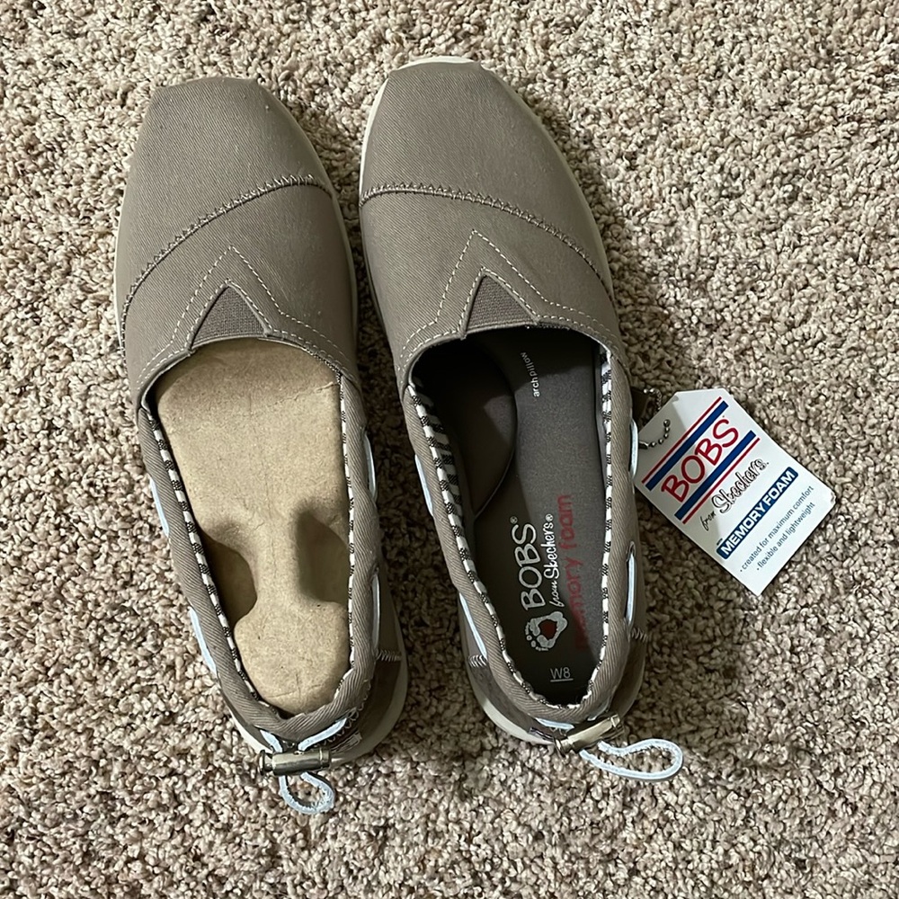 Women’s BOBS shoes. Brand new with tags. Memory foam. Size 8. Grey